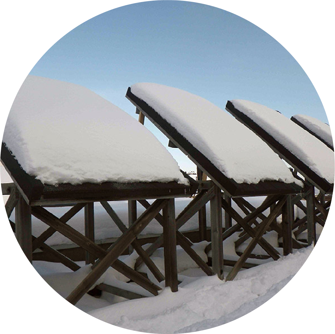 天然石付きガルバリウム鋼板のインターロックシステム